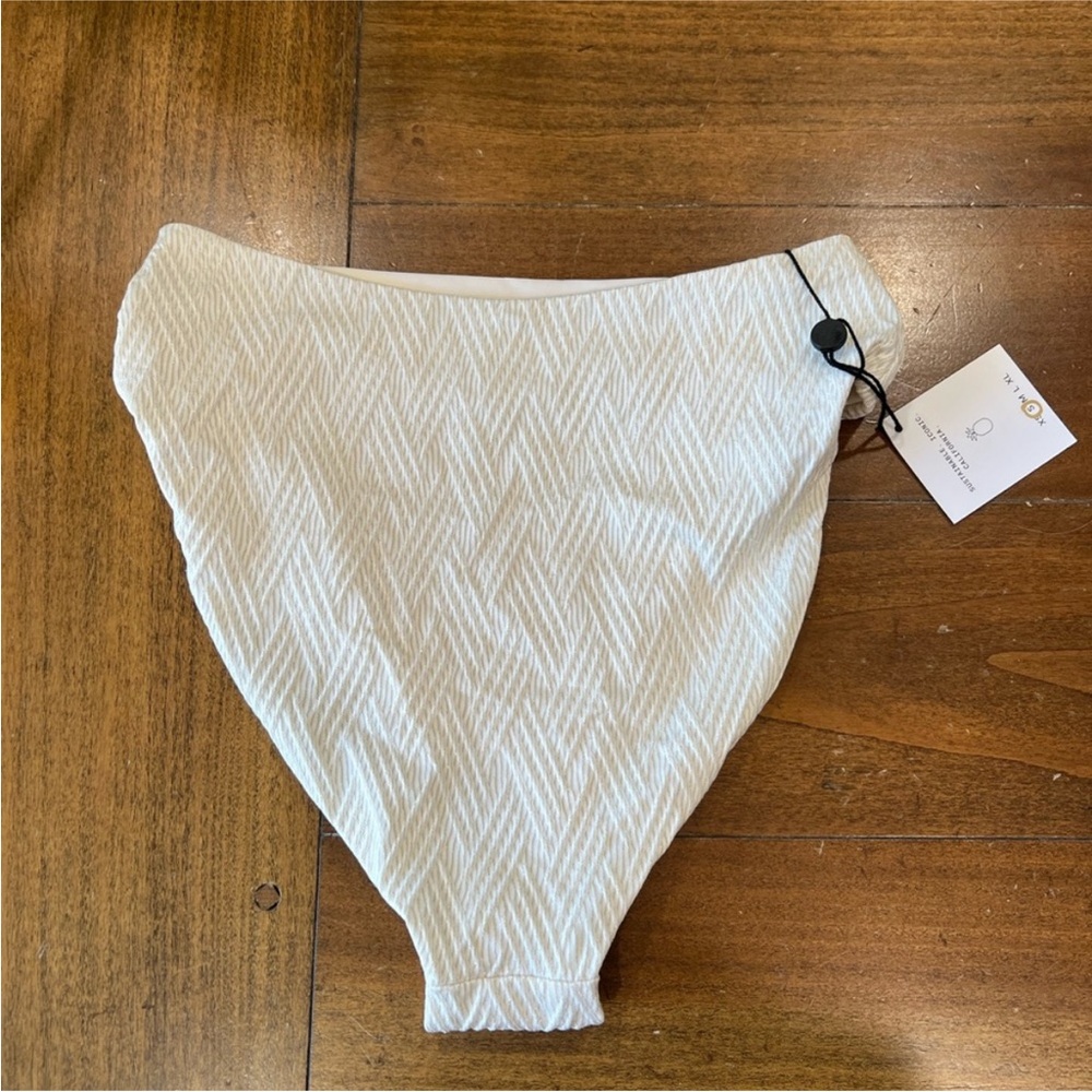 Skatie White Swim Shorts Textured Design